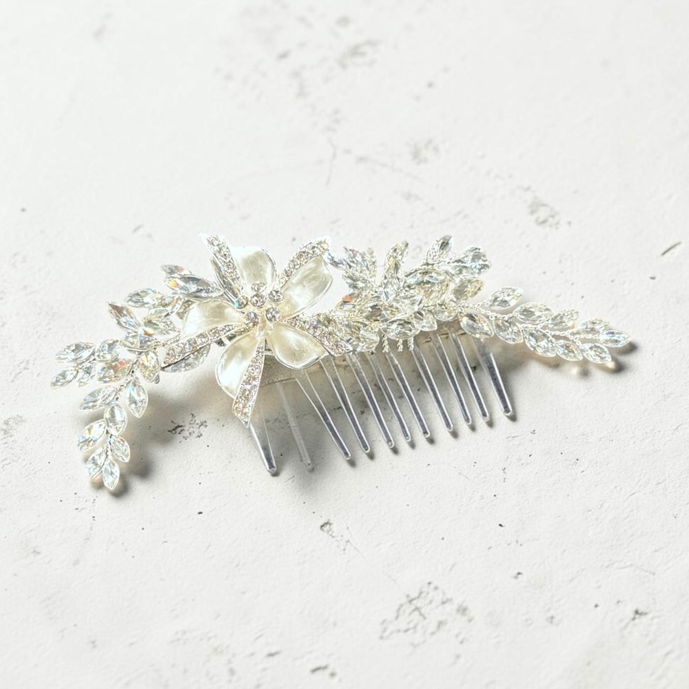 Maritzas Bridal Veils Inc 1139 Silver Rhinestone Enamel Floral Hair Comb New